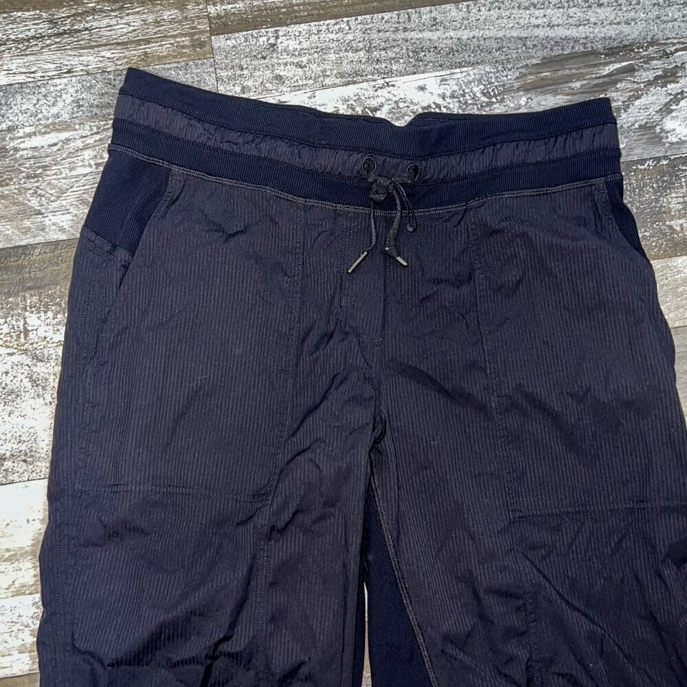 Lululemon Women's Dance Studio Mid-Rise Crop 25" Black Size 10 - Picture 5 of 9